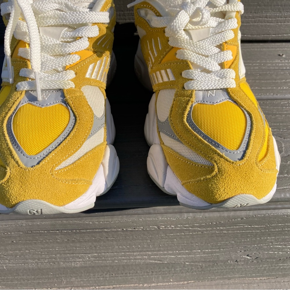 New Balance Yellow and White Sneakers 9060 - Picture 5 of 15